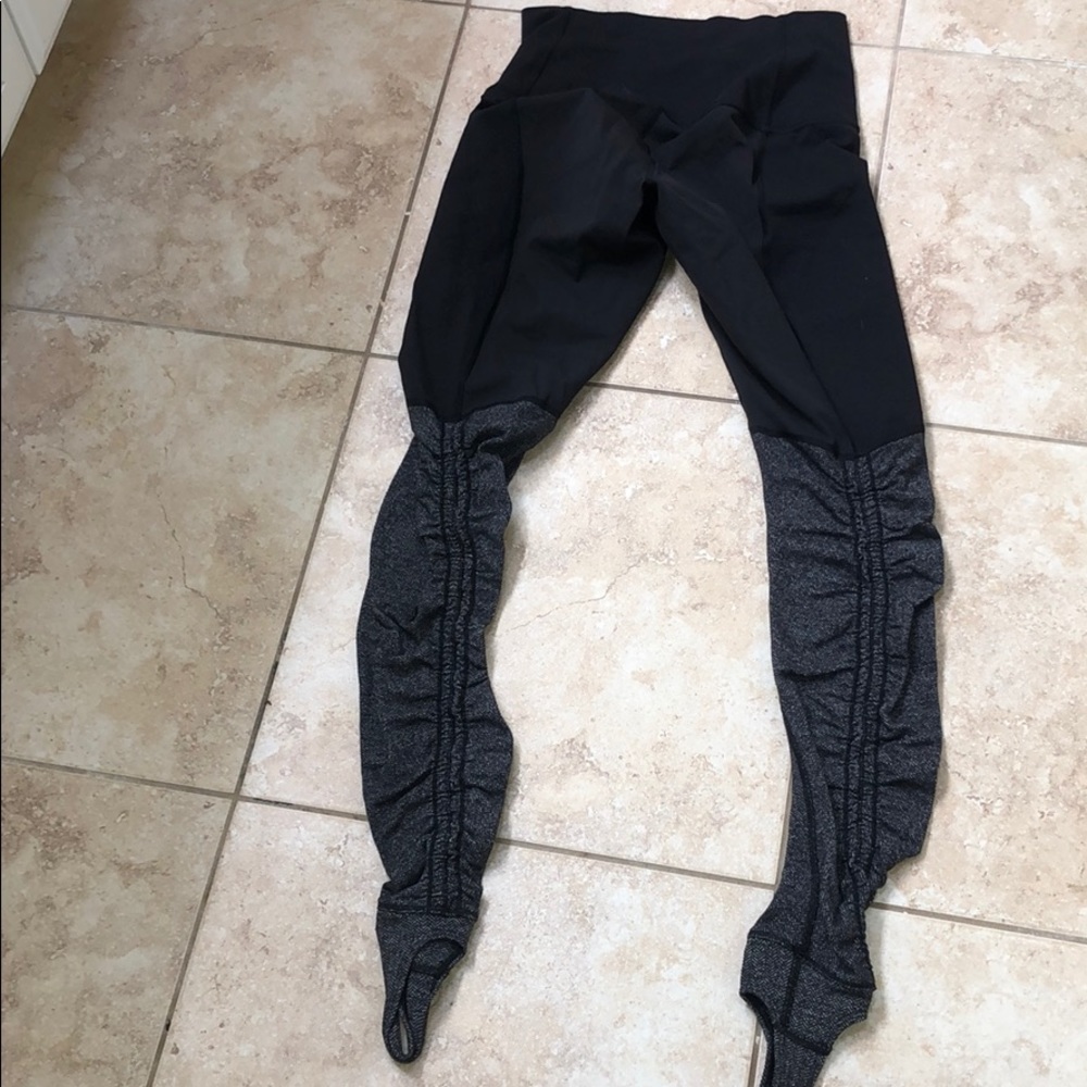 Lululemon ballerina style pant, size 6 - Picture 5 of 5